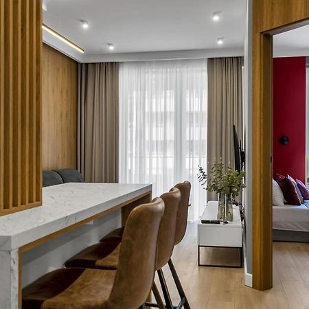 Lotnisko Chopina Modern Apartment Varşovia Exterior foto
