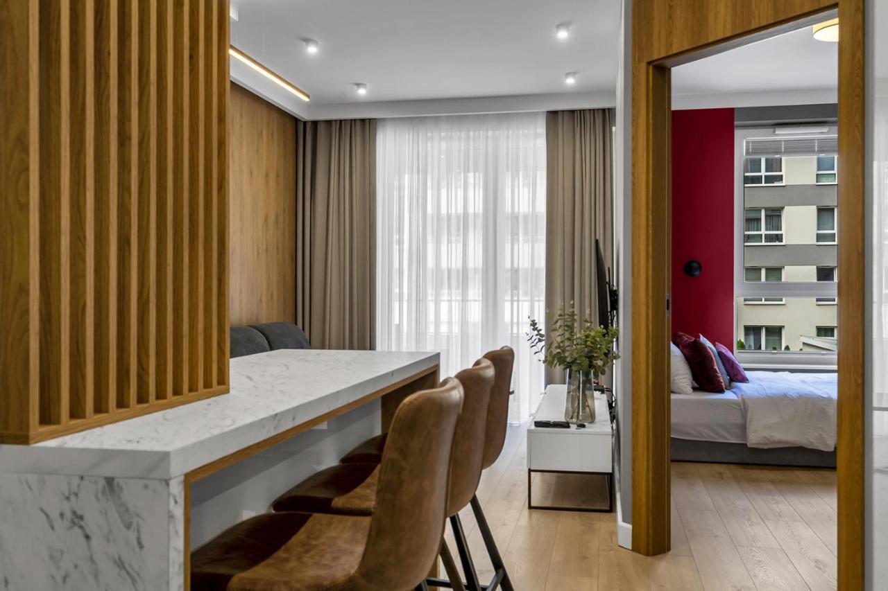 Lotnisko Chopina Modern Apartment Varşovia Exterior foto