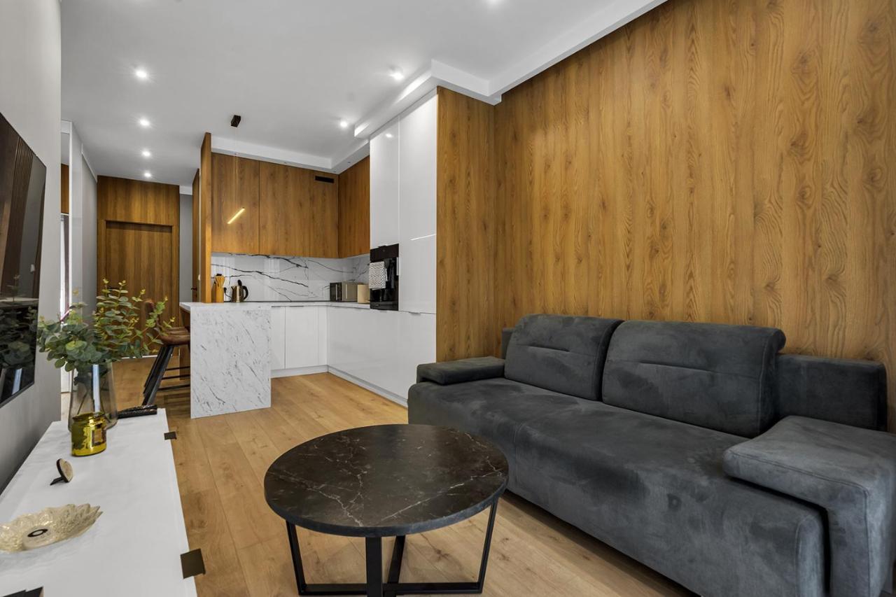Lotnisko Chopina Modern Apartment Varşovia Exterior foto