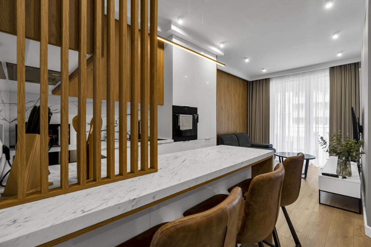 Lotnisko Chopina Modern Apartment Varşovia Exterior foto